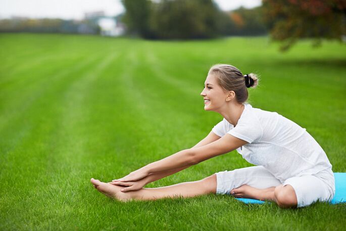 ejercicios de estiramiento de yoga para bajar de peso